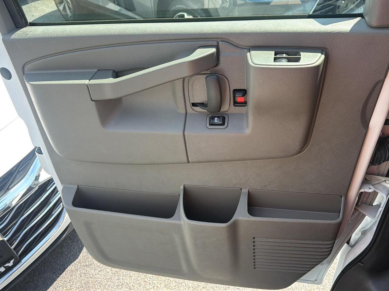 2016 Chevrolet Express Passenger LT Gaithersburg MD