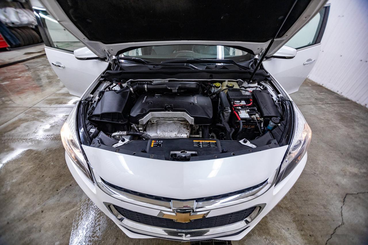 2016 Chevrolet Malibu Limited LTZ Leather Roof BCam Red Deer AB