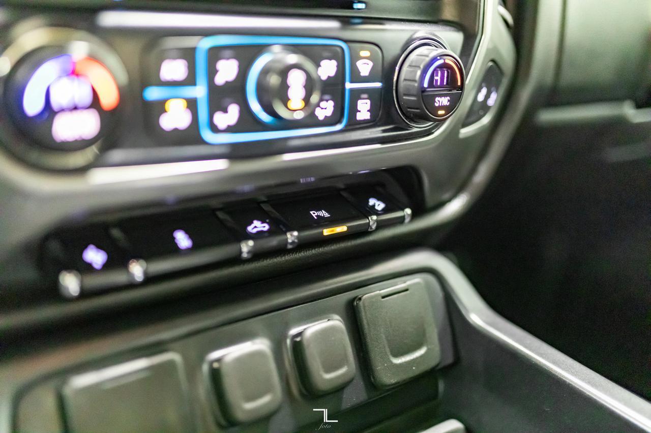 2016 Chevrolet Silverado 1500 4x4 Crew Cab LT Z71 BCam 6" Lift Red Deer AB