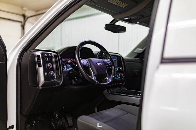 2016 Chevrolet Silverado 1500 4x4 Crew Cab LT Z71 BCam 6&quot; Lift Red Deer AB