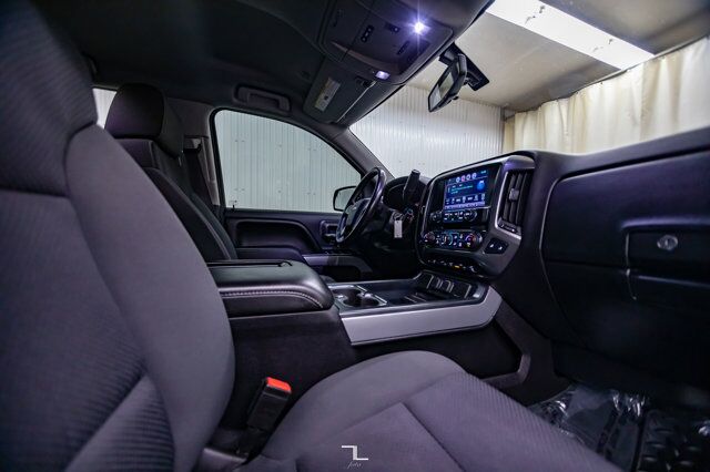 2016 Chevrolet Silverado 1500 4x4 Crew Cab LT Z71 BCam 6&quot; Lift Red Deer AB