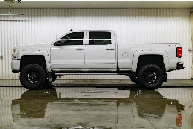 2016 Chevrolet Silverado 1500 4x4 Crew Cab LT Z71 BCam 6&quot; Lift Red Deer AB