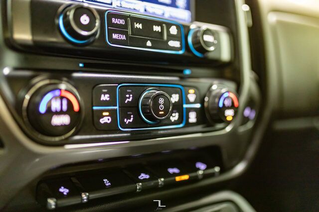 2016 Chevrolet Silverado 1500 4x4 Crew Cab LT Z71 BCam 6&quot; Lift Red Deer AB