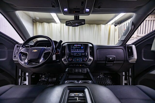 2016 Chevrolet Silverado 1500 4x4 Crew Cab LT Z71 BCam 6&quot; Lift Red Deer AB