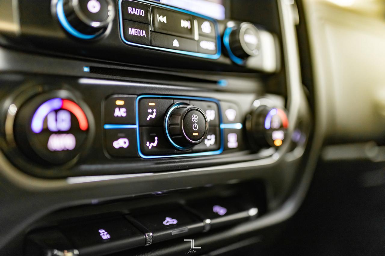 2016 Chevrolet Silverado 1500 4x4 Crew Cab LT Z71 BCam Hseat Red Deer AB