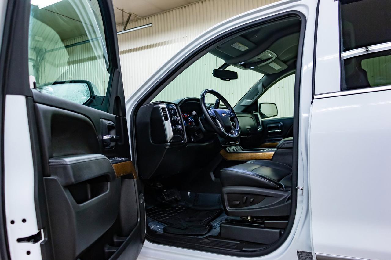 2016 Chevrolet Silverado 1500 4x4 Crew Cab LTZ Leather Nav BCam Red Deer AB