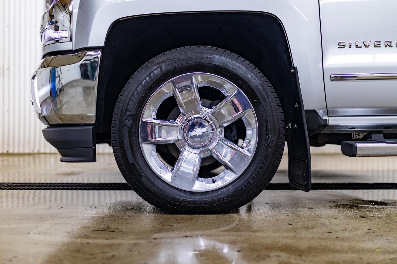 2016 Chevrolet Silverado 1500 4x4 Crew Cab LTZ Leather Roof Nav BCam Red Deer AB