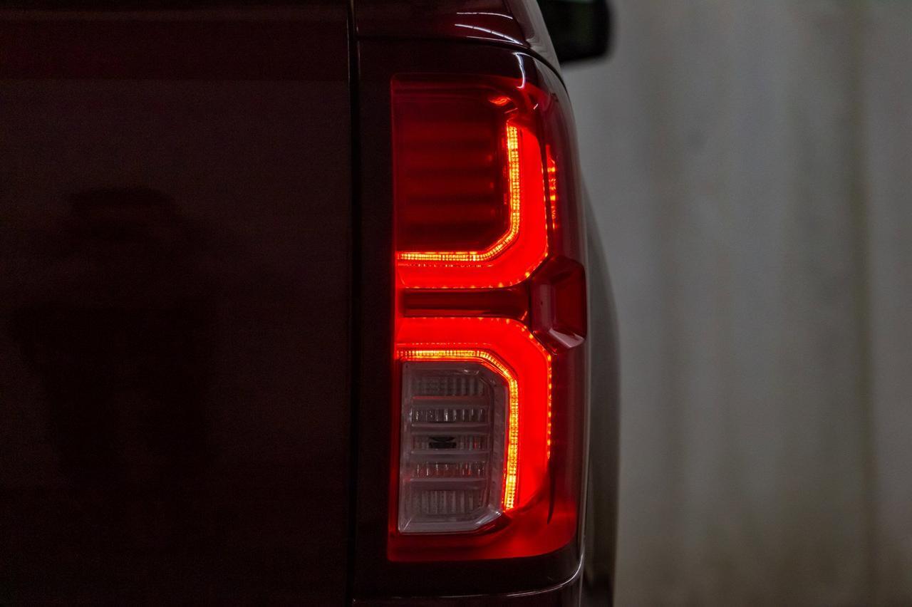 2016 Chevrolet Silverado 1500 4x4 Crew Cab LTZ Z71 Leather Nav BCam Red Deer AB