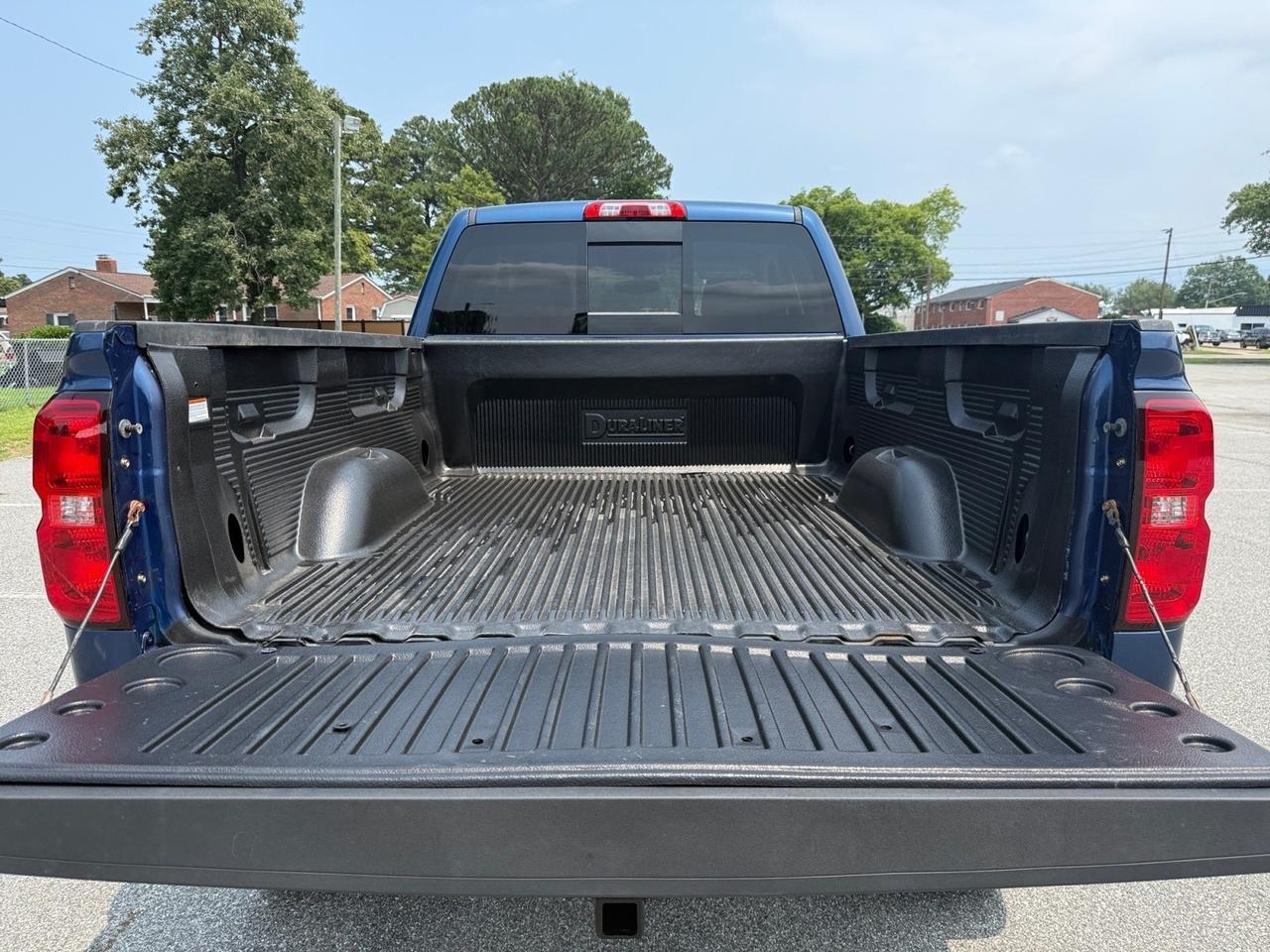 2016 Chevrolet Silverado 1500 LT, HEATED SEATS, BLUETOOTH, BACKUP CAMERA, BED LINER, TOW PACKAGE, POWER/HEATED MIRRORS, REMOTE KEYLESS ENTRY, POWER SLIDING REAR WINDOW, UNIVERSAL GARAGE DOOR OPENER, LOW MILES, CLEAN CARFAX! Norfolk VA