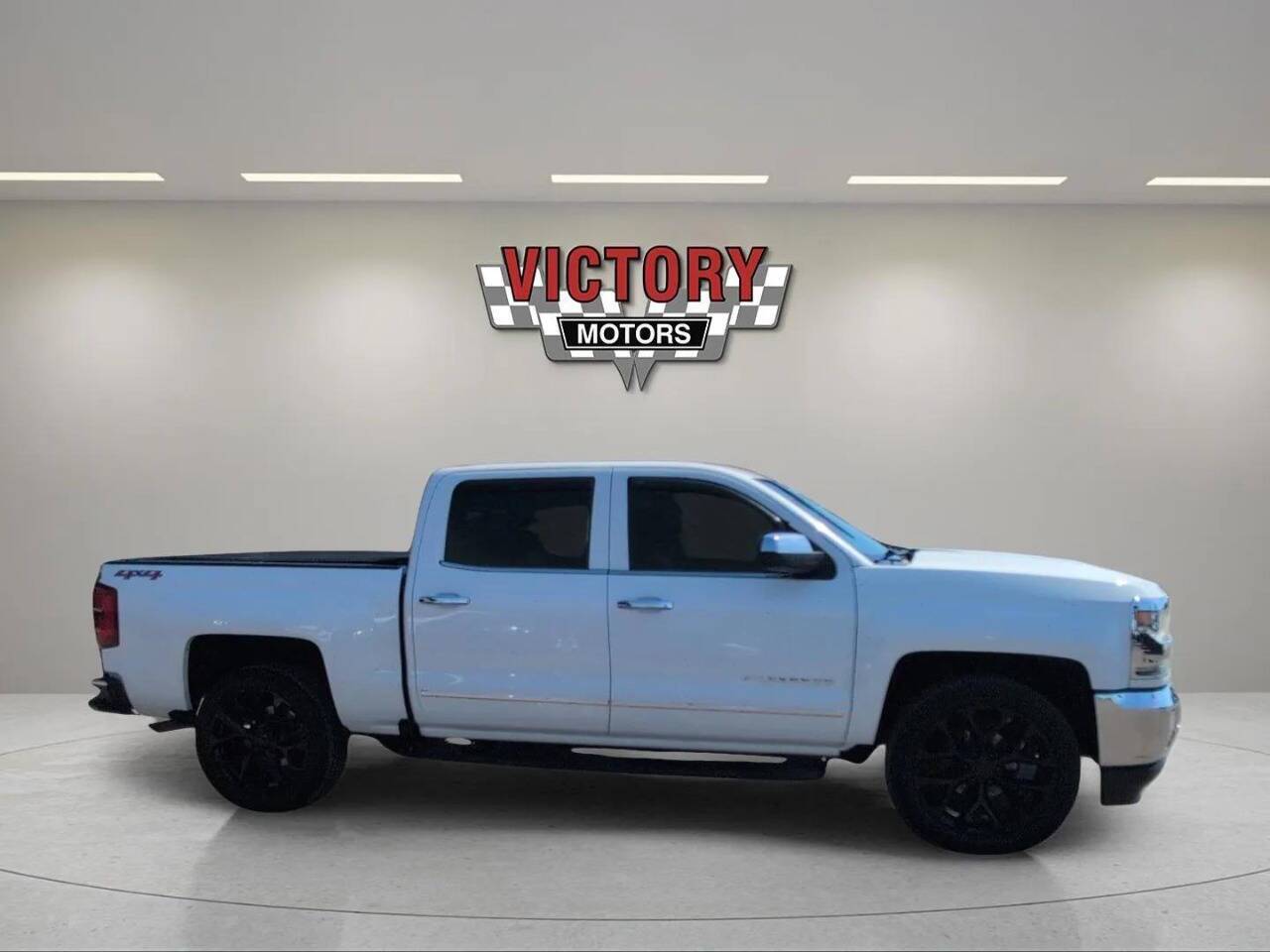 2016 Chevrolet Silverado 1500 LTZ 4x4 4dr Crew Cab 5.8 ft. SB Chesterfield MI
