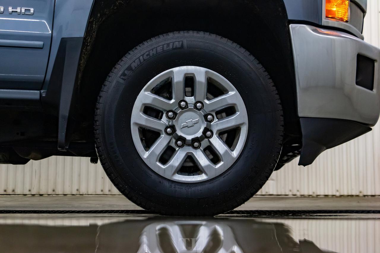 2016 Chevrolet Silverado 2500HD 4x4 Crew Cab LT Nav BCam Red Deer AB