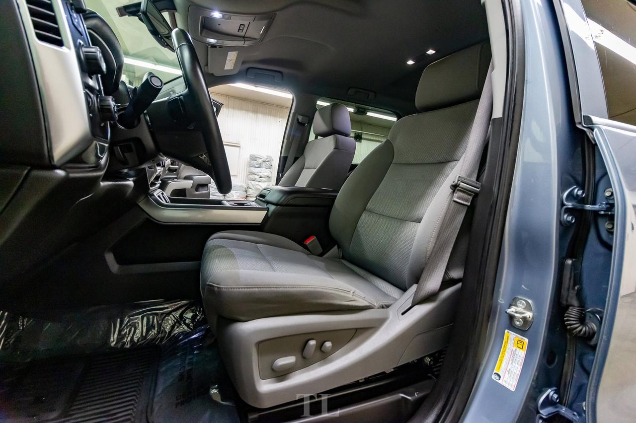 2016 Chevrolet Silverado 2500HD 4x4 Crew Cab LT Nav BCam Red Deer AB