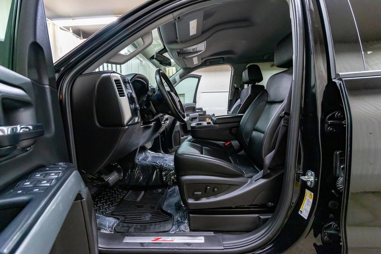 2016 Chevrolet Silverado 2500HD 4x4 Crew Cab LT Z71 Diesel Leather BCam Red Deer AB