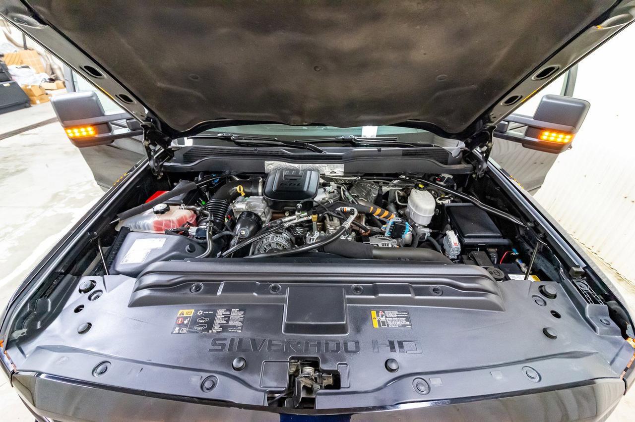 2016 Chevrolet Silverado 2500HD 4x4 Crew Cab LT Z71 Diesel Leather BCam Red Deer AB