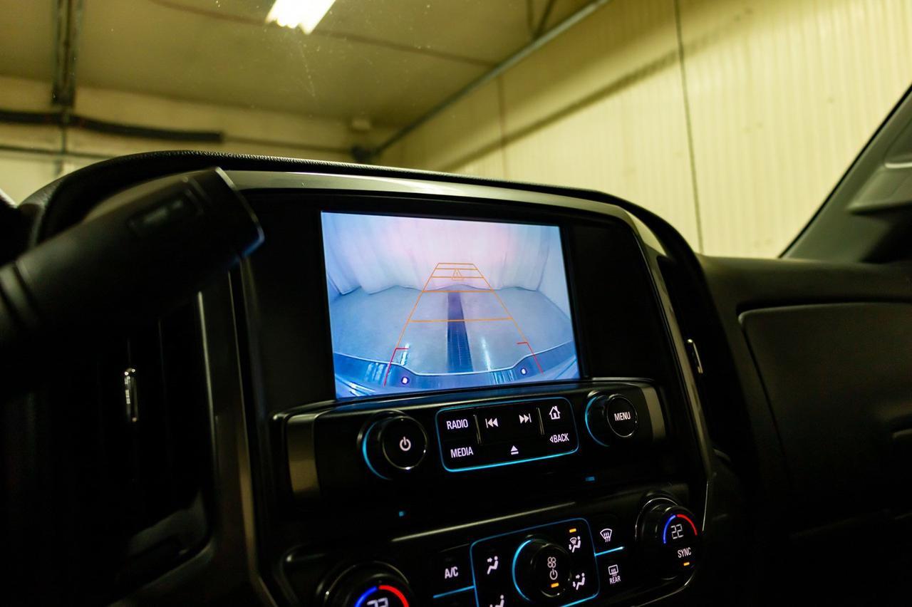 2016 Chevrolet Silverado 2500HD 4x4 Crew Cab LT Z71 Nav BCam Red Deer AB