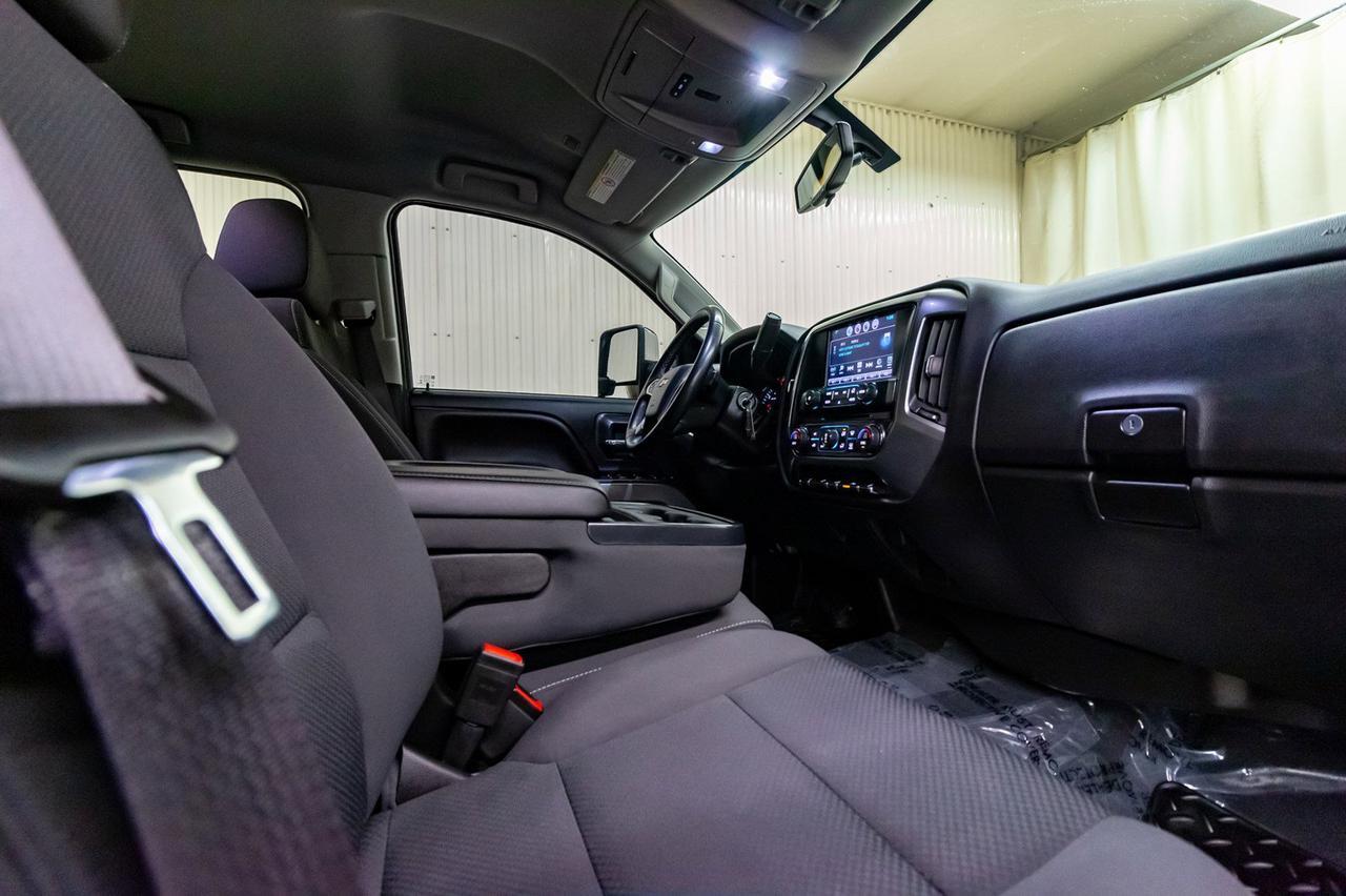 2016 Chevrolet Silverado 2500HD 4x4 Crew Cab LT Z71 Nav BCam Red Deer AB