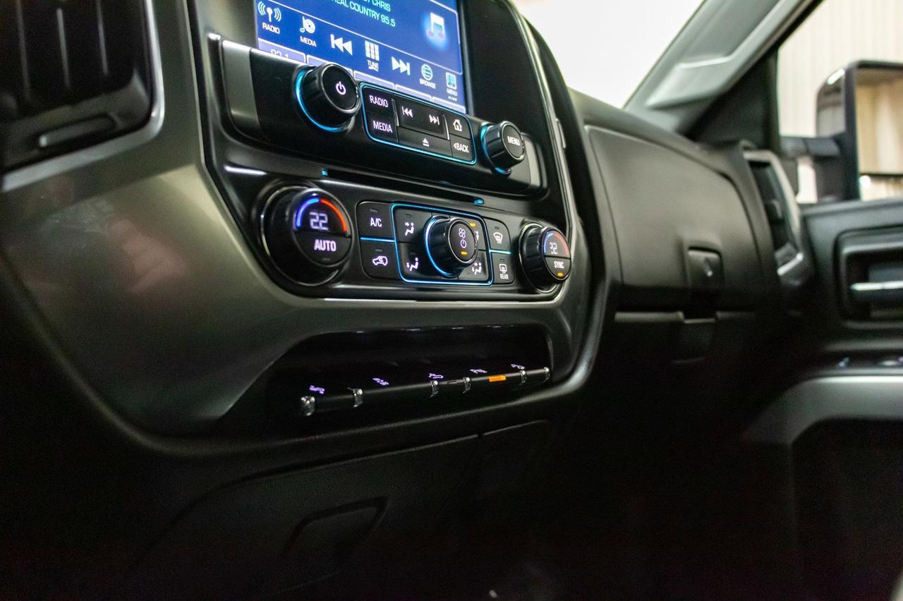 2016 Chevrolet Silverado 2500HD 4x4 Crew Cab LT Z71 Nav BCam Red Deer AB