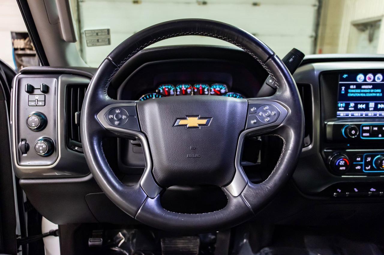 2016 Chevrolet Silverado 2500HD 4x4 Crew Cab LT Z71 Nav BCam Red Deer AB