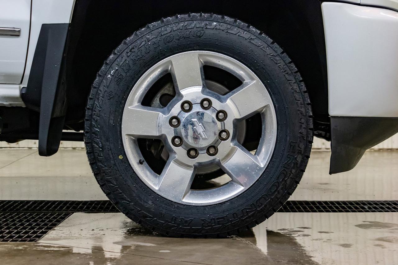 2016 Chevrolet Silverado 2500HD 4x4 Crew Cab LT Z71 Nav BCam Red Deer AB