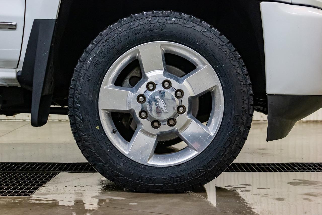 2016 Chevrolet Silverado 2500HD 4x4 Crew Cab LT Z71 Nav BCam Red Deer AB