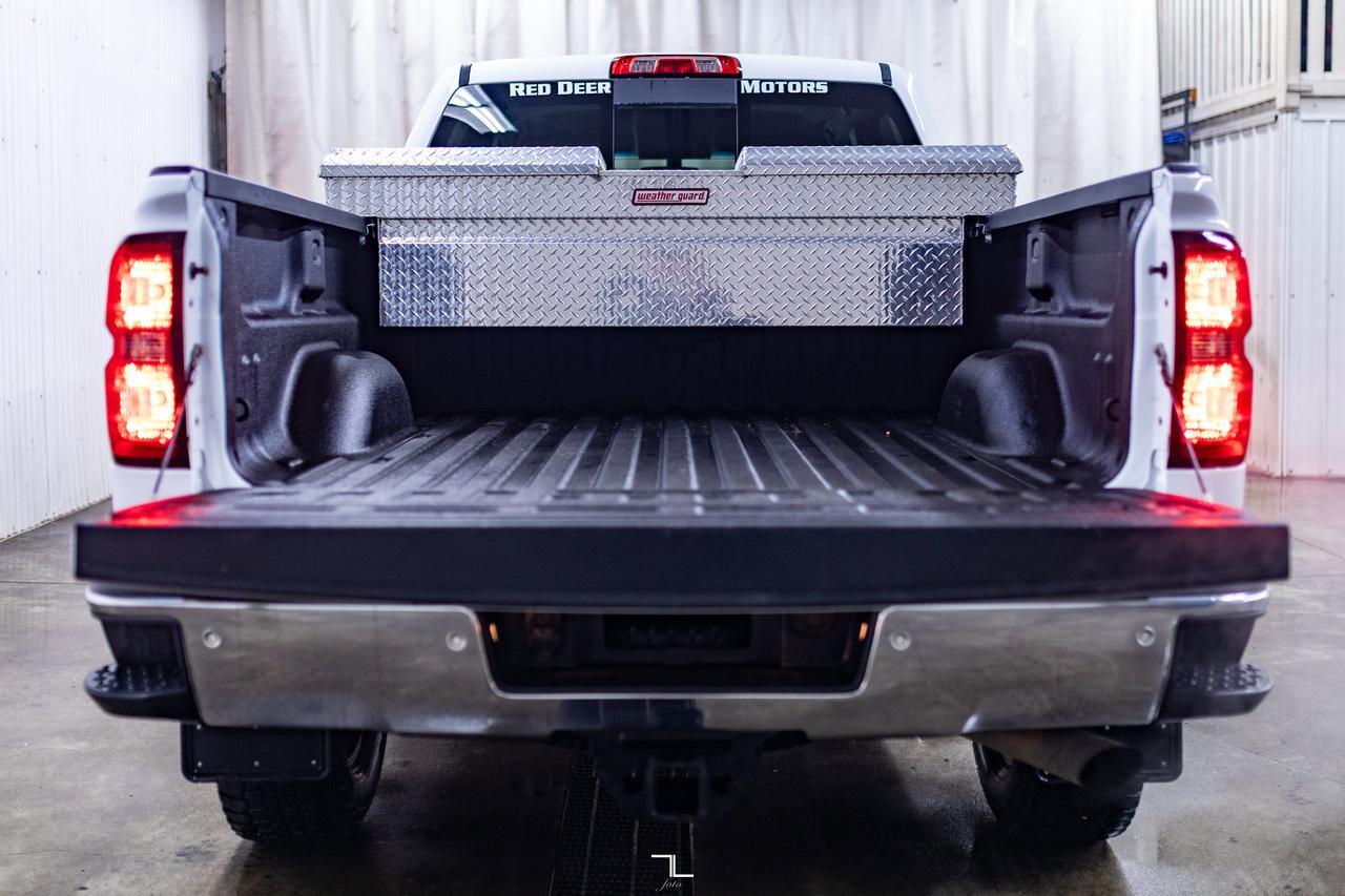 2016 Chevrolet Silverado 2500HD 4x4 Crew Cab LT Z71 PSeat BCam Red Deer AB