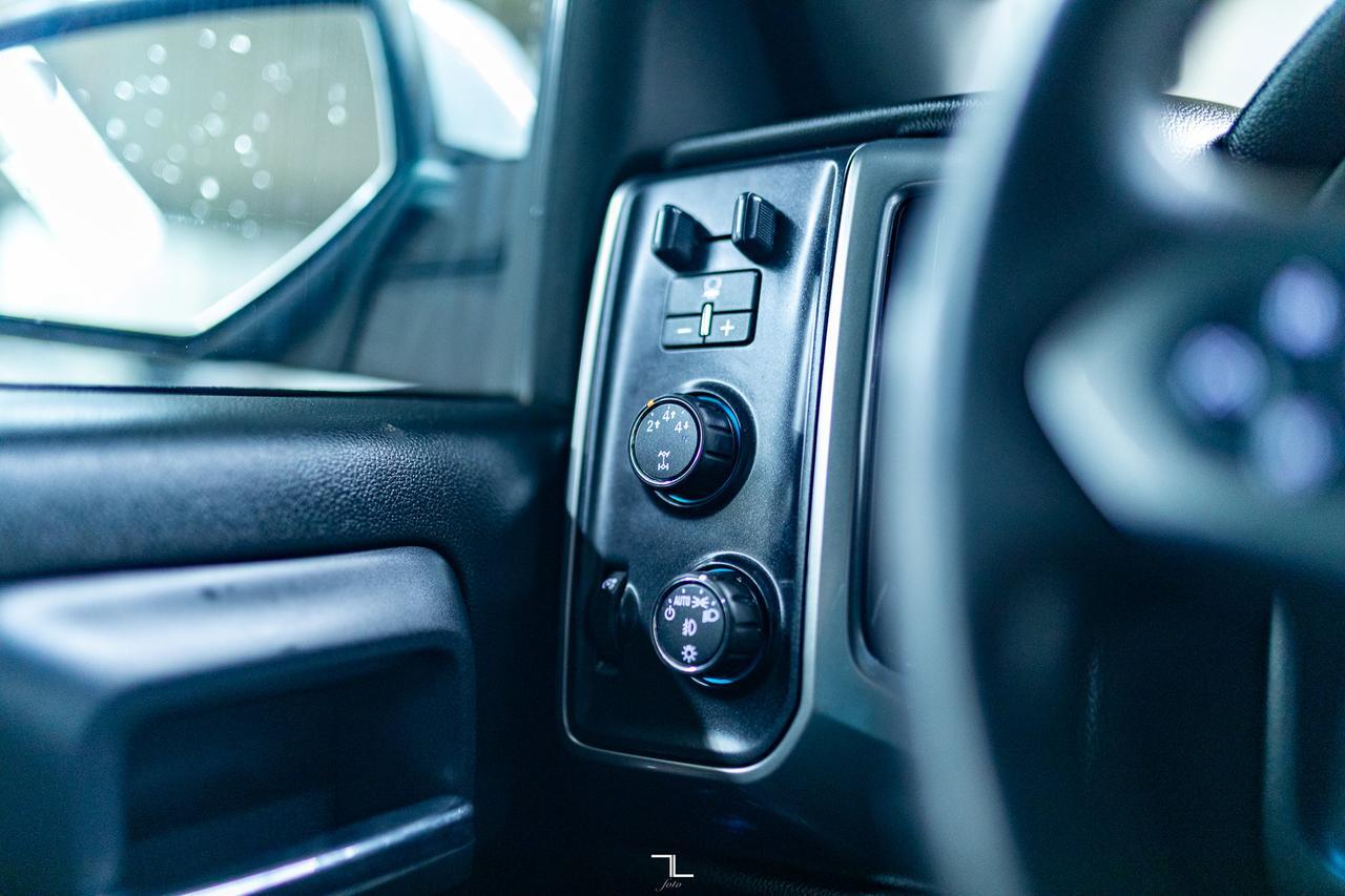 2016 Chevrolet Silverado 2500HD 4x4 Crew Cab LT Z71 PSeat BCam Red Deer AB