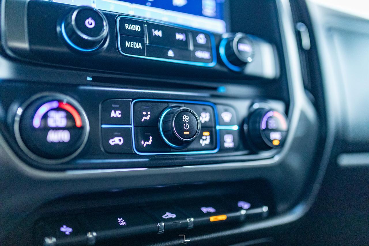 2016 Chevrolet Silverado 2500HD 4x4 Crew Cab LT Z71 PSeat BCam Red Deer AB