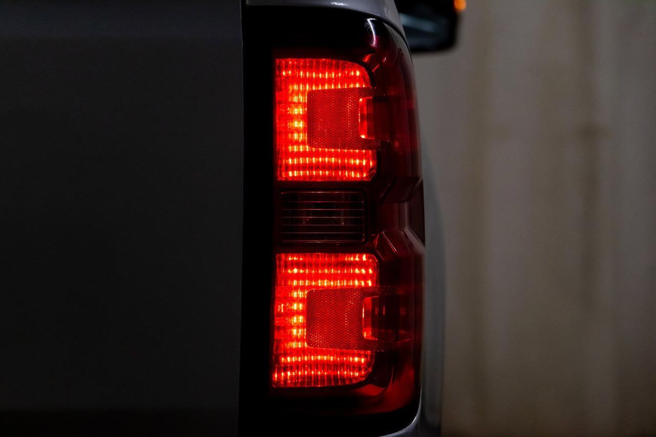 2016 Chevrolet Silverado 2500HD 4x4 Crew Cab LTZ Diesel Leather Roof Nav Red Deer AB