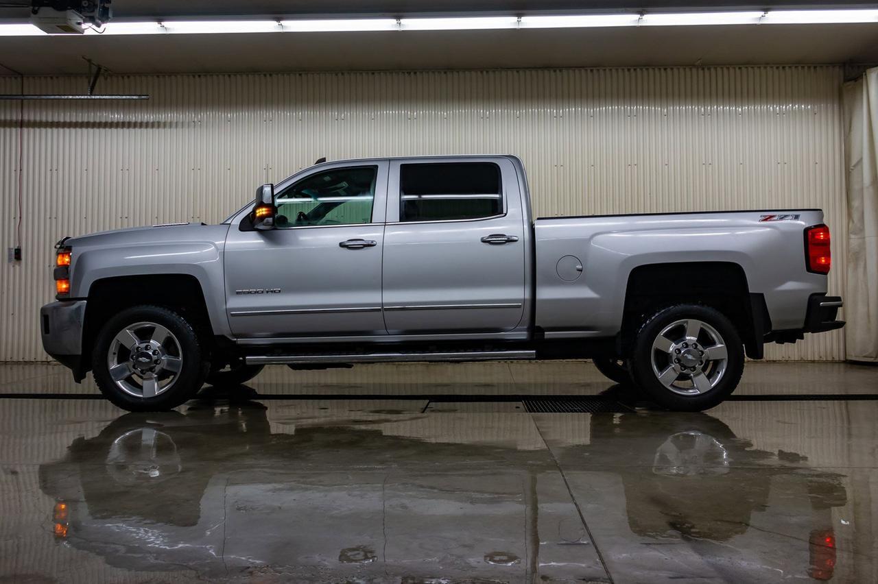 2016 Chevrolet Silverado 2500HD 4x4 Crew Cab LTZ Diesel Leather Roof Nav Red Deer AB