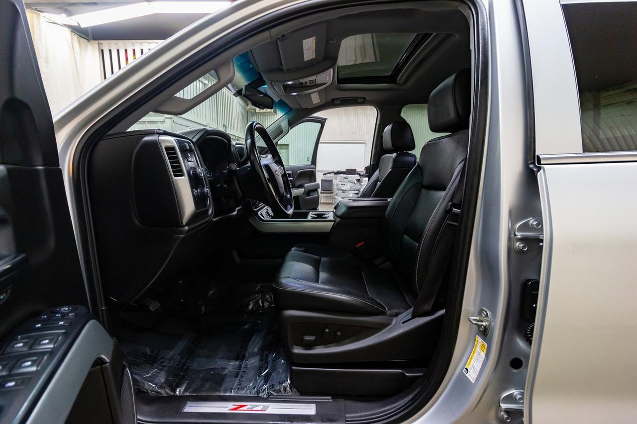 2016 Chevrolet Silverado 2500HD 4x4 Crew Cab LTZ Diesel Leather Roof Nav Red Deer AB