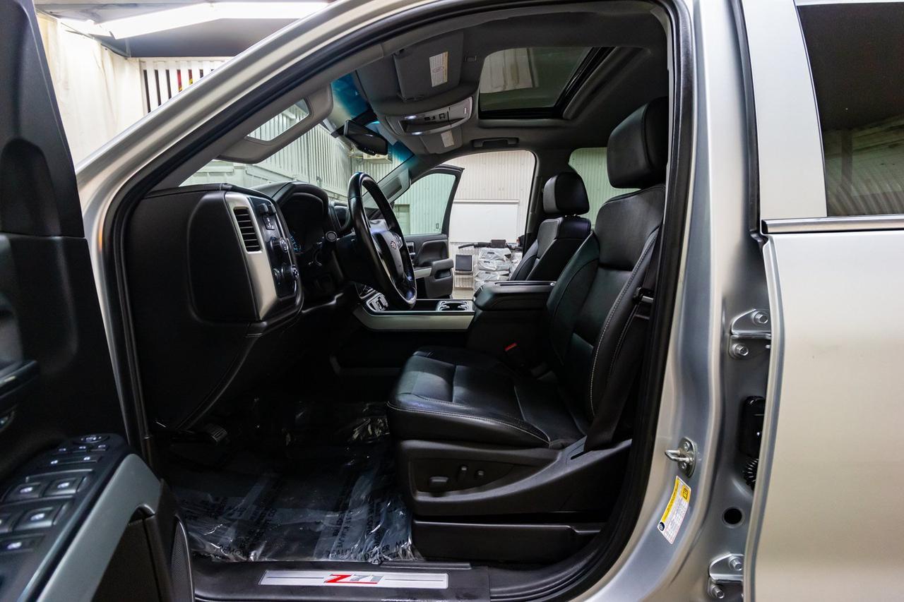 2016 Chevrolet Silverado 2500HD 4x4 Crew Cab LTZ Diesel Leather Roof Nav Red Deer AB