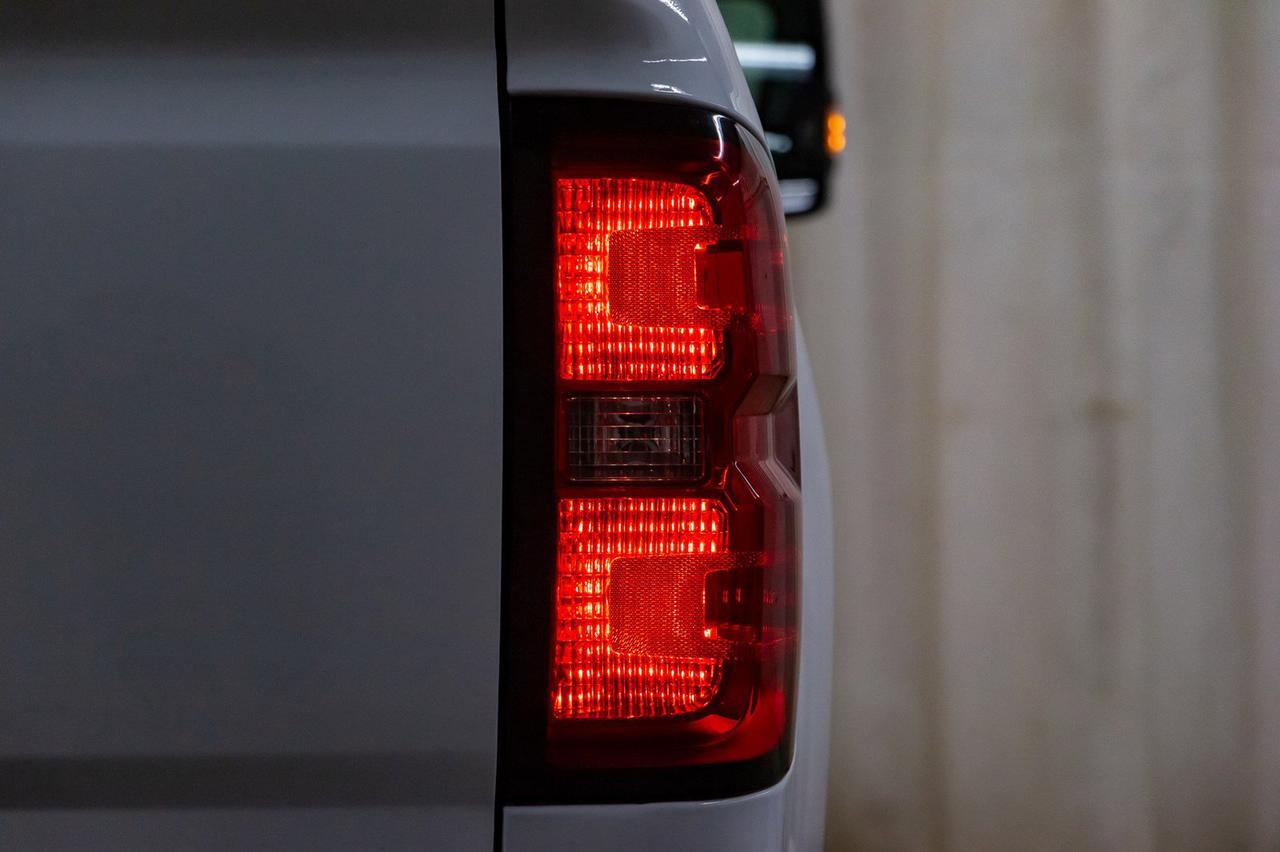 2016 Chevrolet Silverado 2500HD 4x4 Crew Cab LTZ Z71 Diesel Leather Roof BCam Red Deer AB