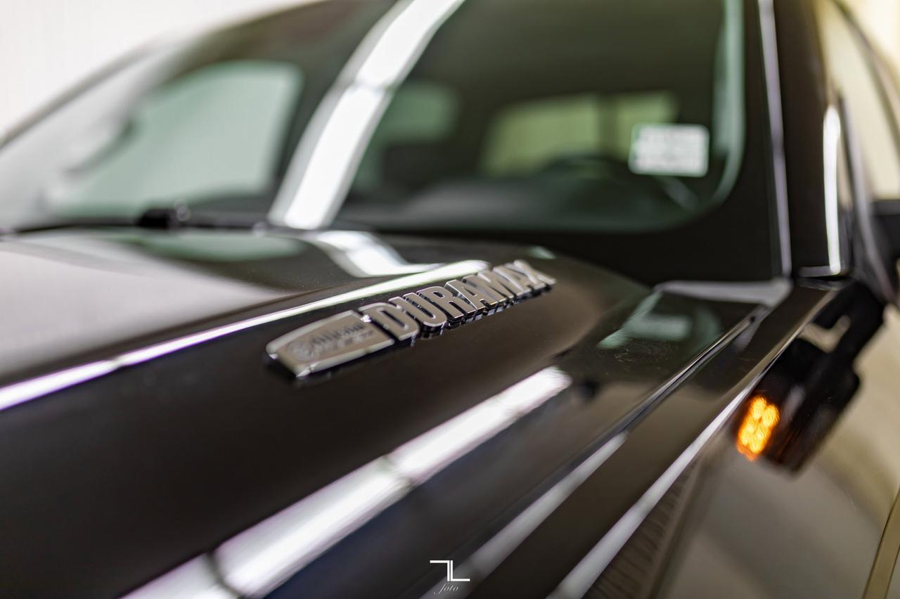 2016 Chevrolet Silverado 2500HD 4x4 Crew Cab LTZ Z71 Diesel Leather Roof Nav Red Deer AB