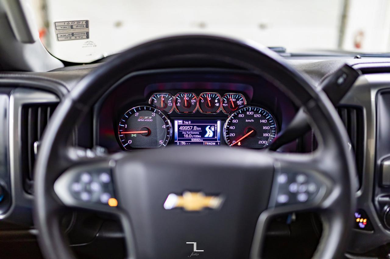 2016 Chevrolet Silverado 2500HD 4x4 Crew Cab LTZ Z71 Diesel Leather Roof Nav Red Deer AB