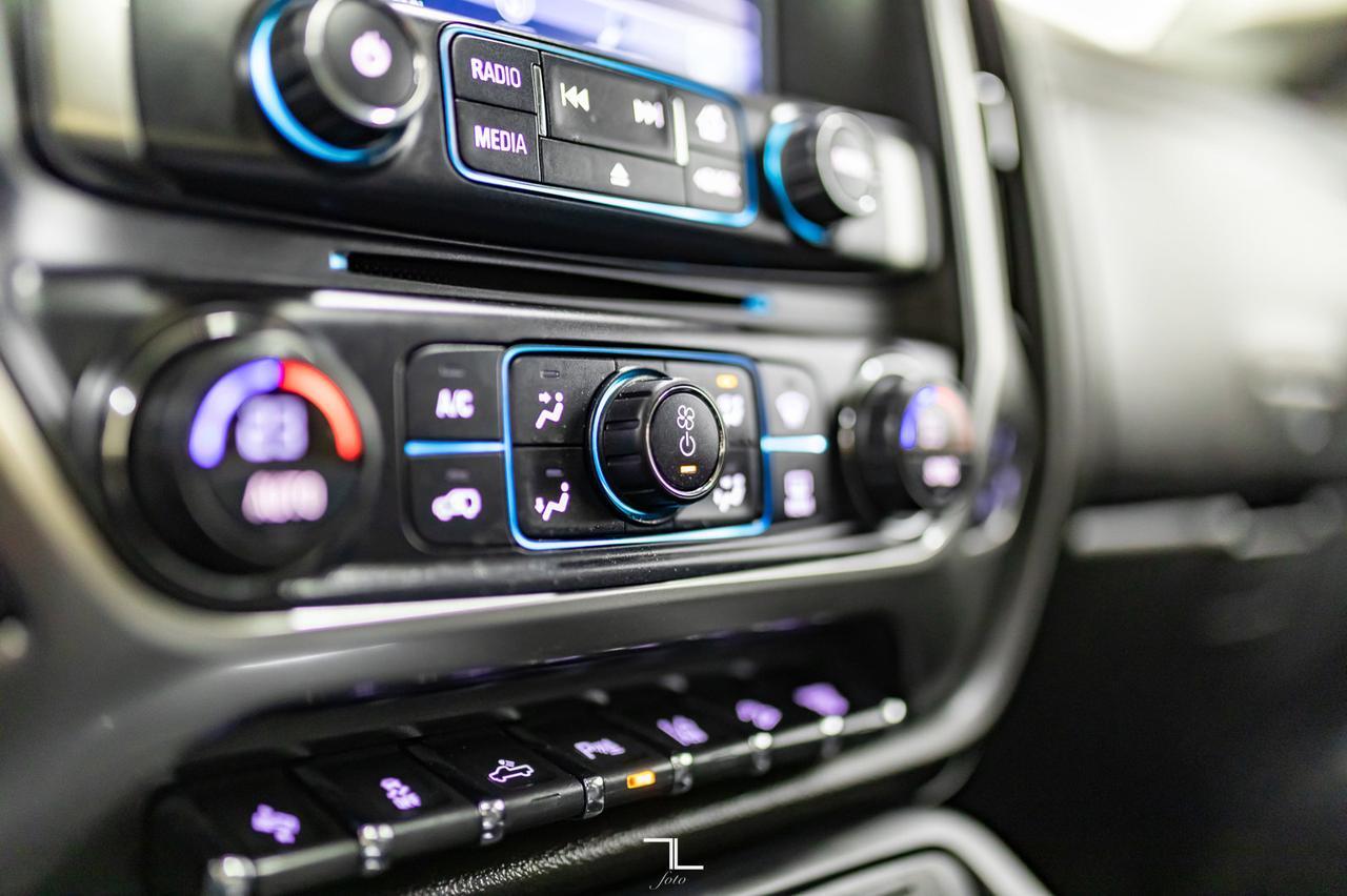 2016 Chevrolet Silverado 2500HD 4x4 Crew Cab LTZ Z71 Diesel Leather Roof Nav Red Deer AB