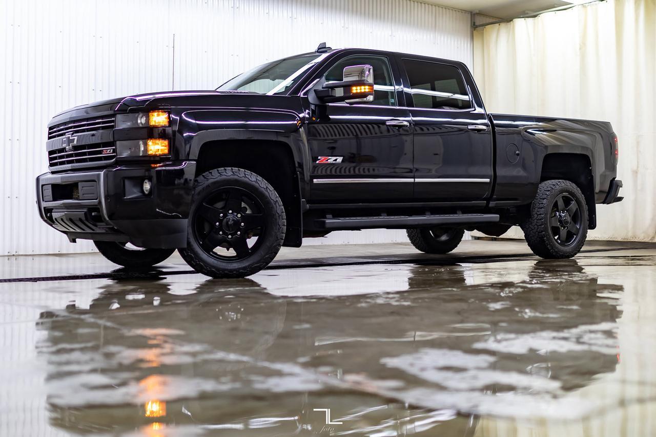 2016 Chevrolet Silverado 2500HD 4x4 Crew Cab LTZ Z71 Diesel Leather Roof Nav Red Deer AB