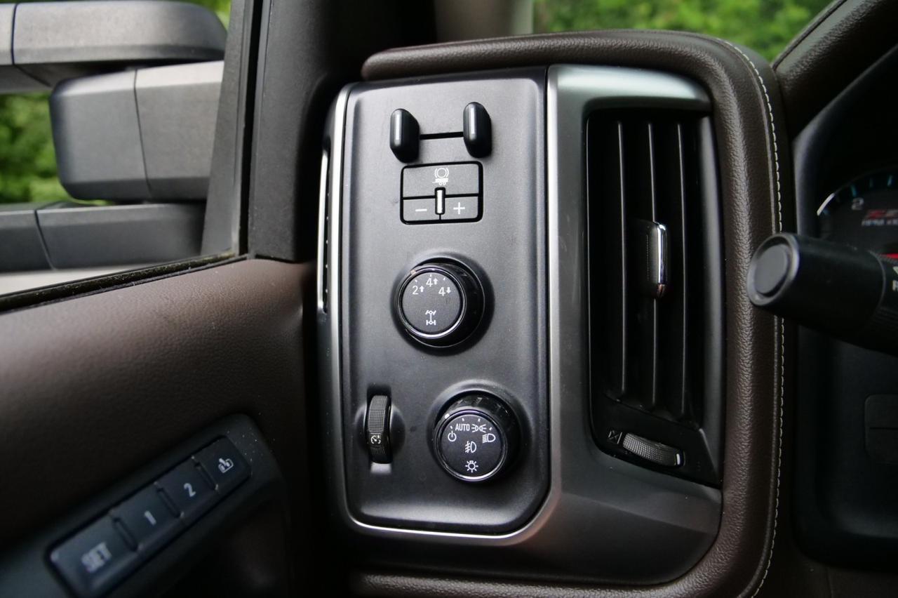 2016 Chevrolet Silverado 2500HD LTZ 4x4 / Z71 / Duramax V8 Turbo Diesel / Sunroof! Lincolnton NC