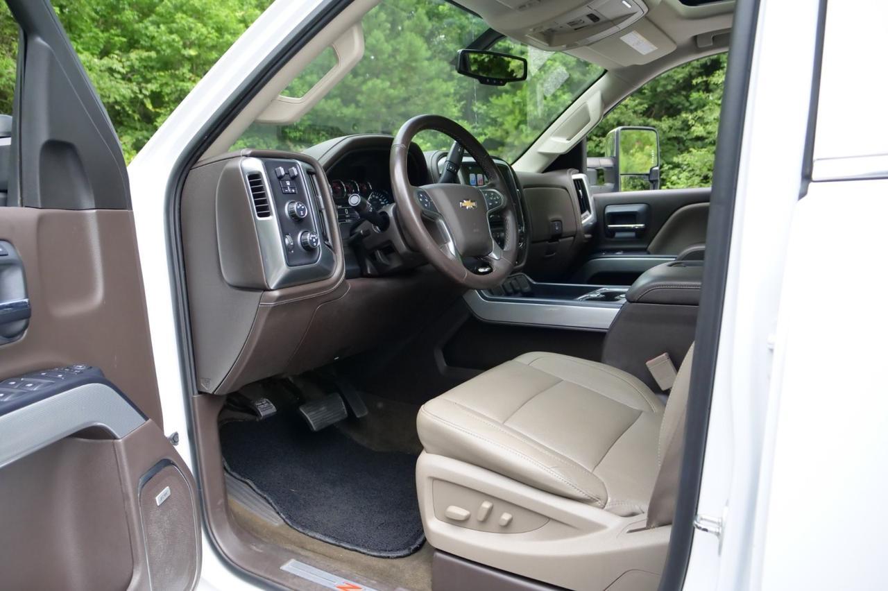 2016 Chevrolet Silverado 2500HD LTZ 4x4 / Z71 / Duramax V8 Turbo Diesel / Sunroof! Lincolnton NC