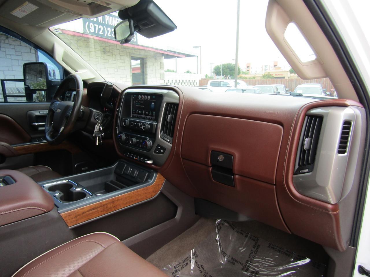 2016 Chevrolet Silverado 3500HD 4WD Crew Cab 167.7 High Country Grand Prairie TX