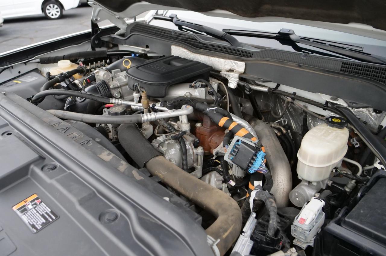 2016 Chevrolet Silverado 3500HD 4X4 / DRW / 9ft Flat Bed / Duramax Diesel! Lincolnton NC