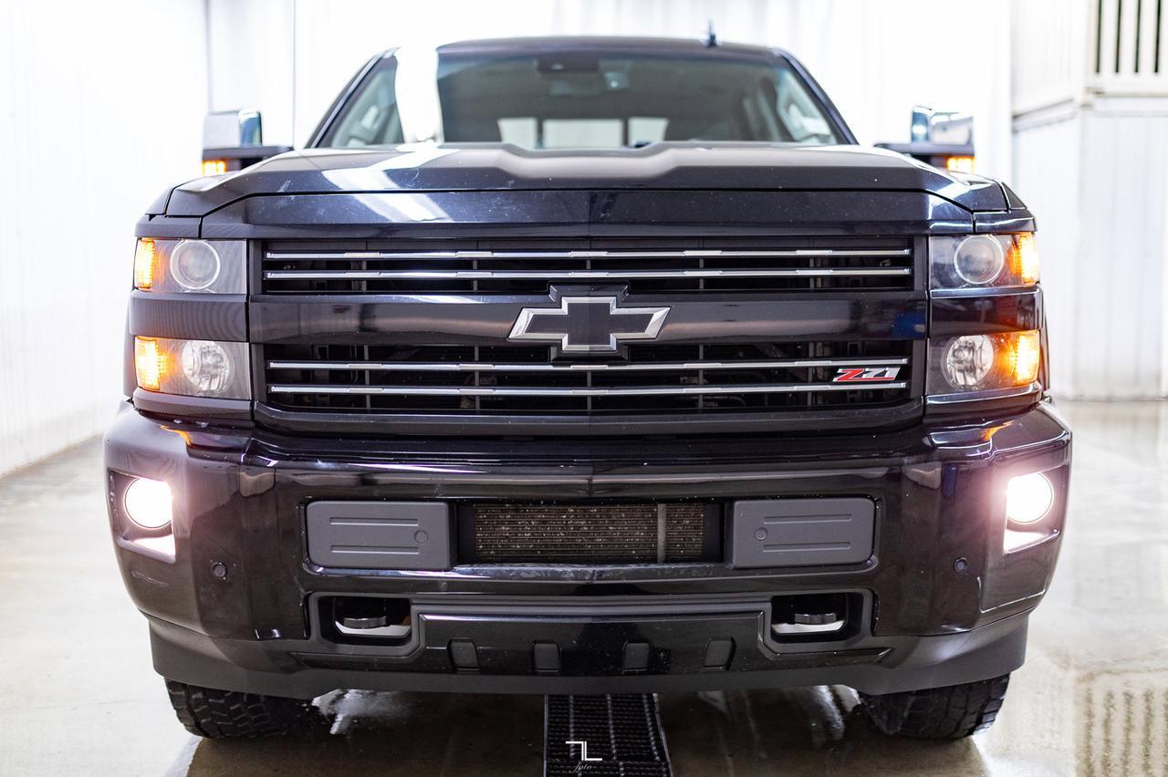 2016 Chevrolet Silverado 3500HD 4x4 Crew Cab LTZ Z71 Diesel Leather Roof Nav Red Deer AB