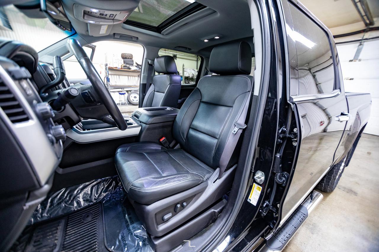 2016 Chevrolet Silverado 3500HD 4x4 Crew Cab LTZ Z71 Diesel Leather Roof Nav Red Deer AB