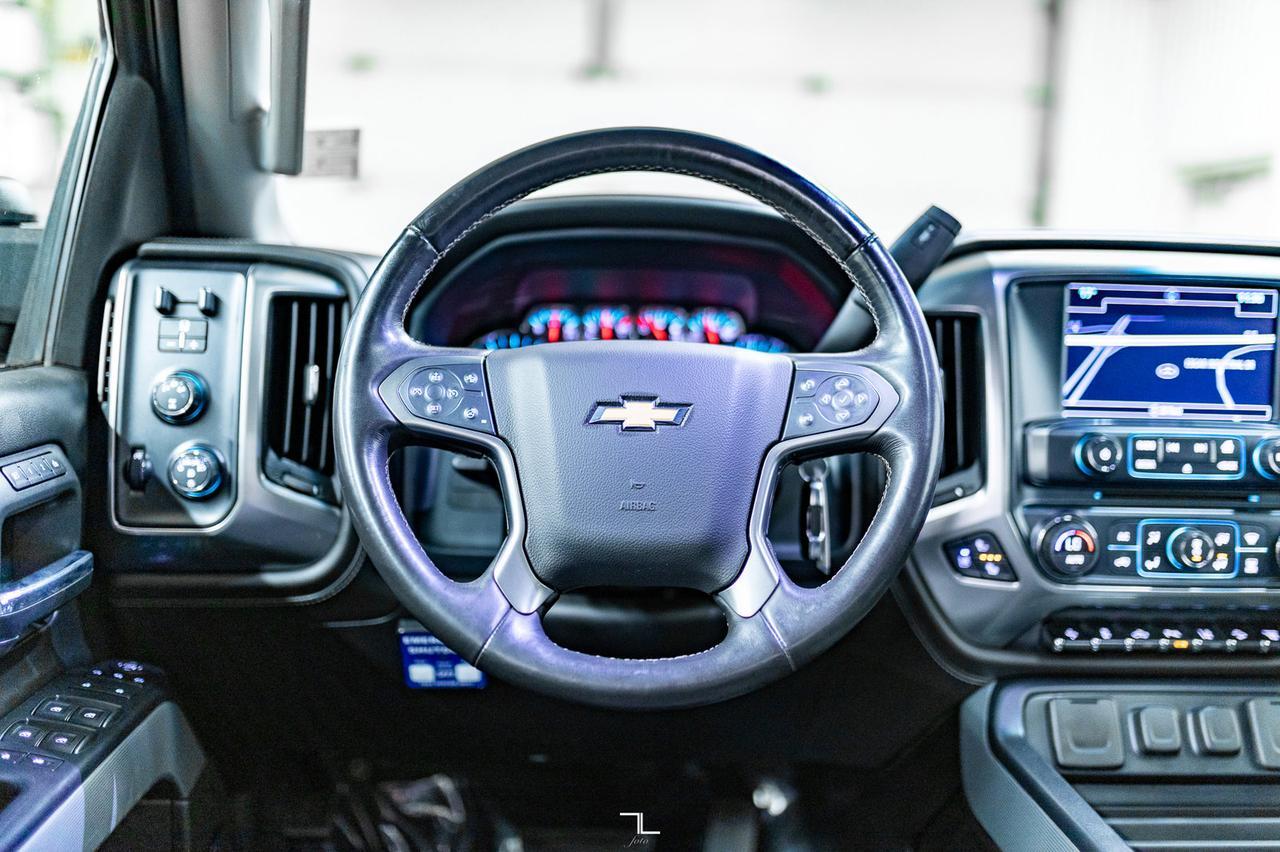 2016 Chevrolet Silverado 3500HD 4x4 Crew Cab LTZ Z71 Diesel Leather Roof Nav Red Deer AB