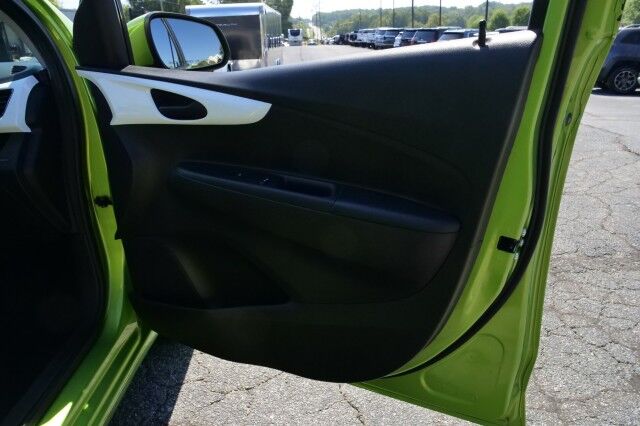 2016 Chevrolet Spark LT / Lime Green / Hatchback! High Point NC