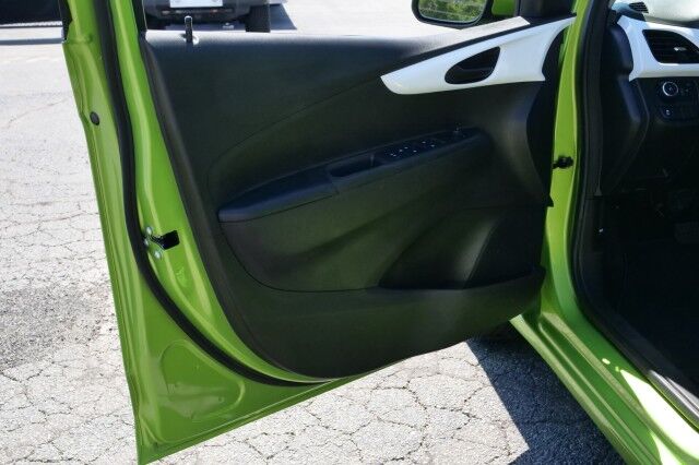 2016 Chevrolet Spark LT / Lime Green / Hatchback! High Point NC