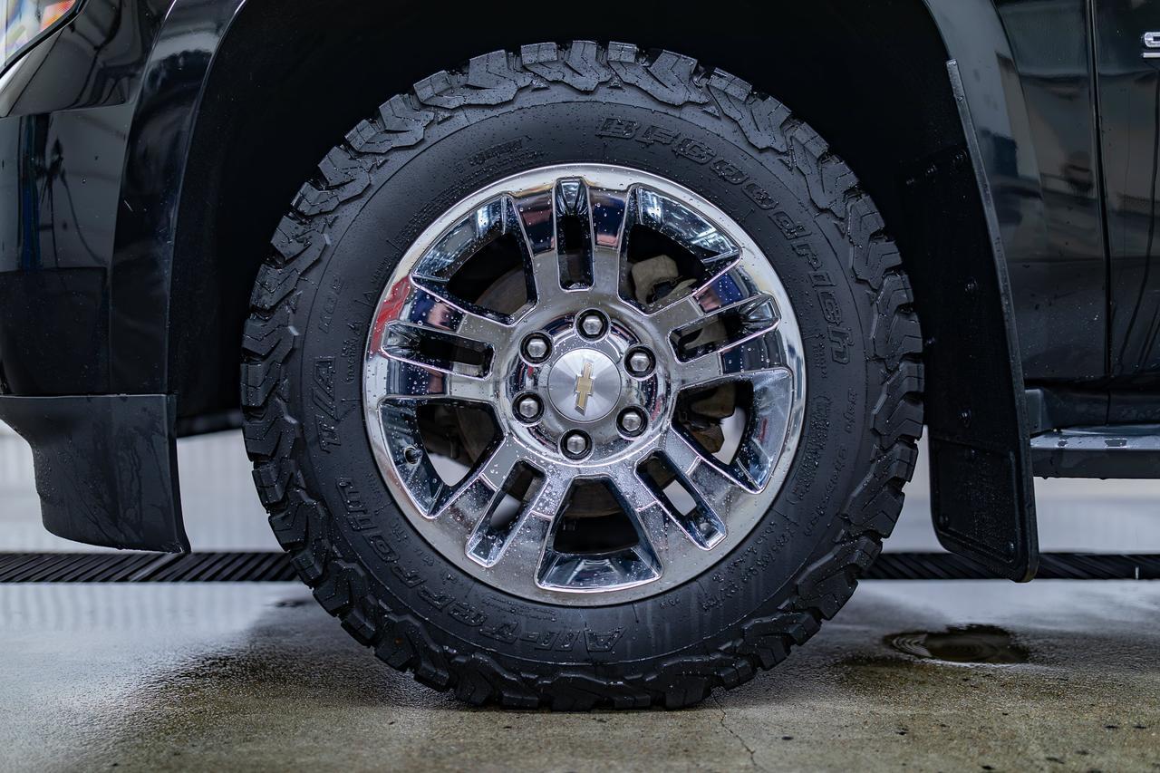 2016 Chevrolet Suburban 1500 4x4 LT PSeat BCam Red Deer AB