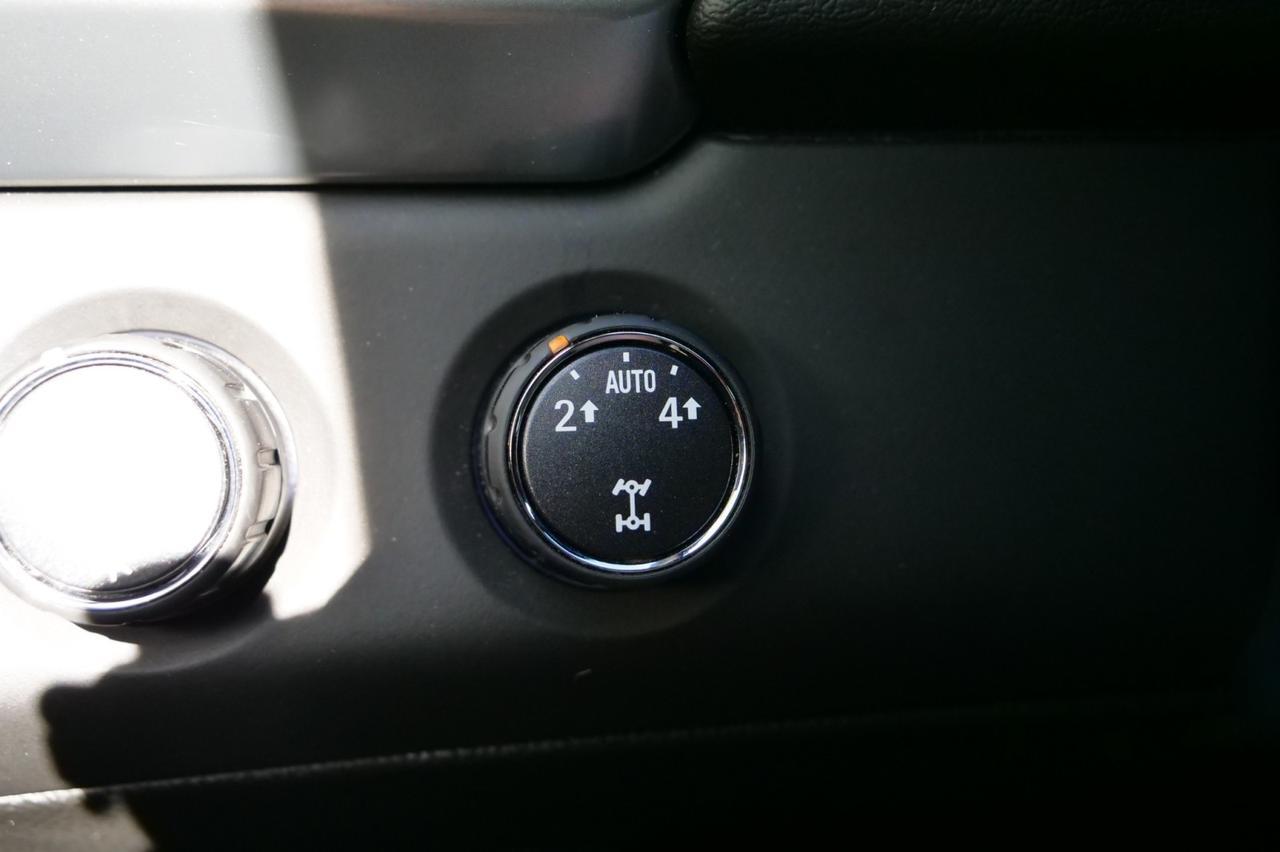 2016 Chevrolet Tahoe LTZ 4WD / Rear Entertainment / 5.3L V8! Lincolnton NC