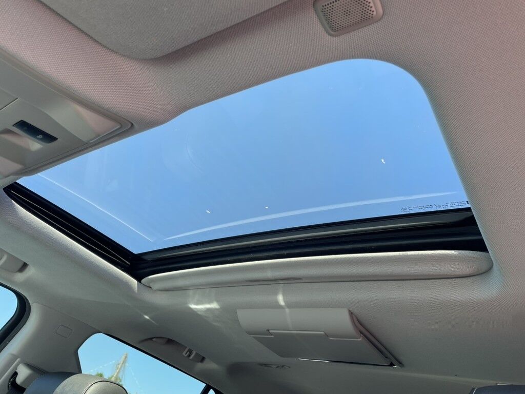 2016 Chevrolet Tahoe LTZ~LEATHER~NAV~REAR ENTERTAINMENT~SUNROOF~ONLINE FINANCE AND SHIPPING AVAILABLE!!!! Sarasota FL