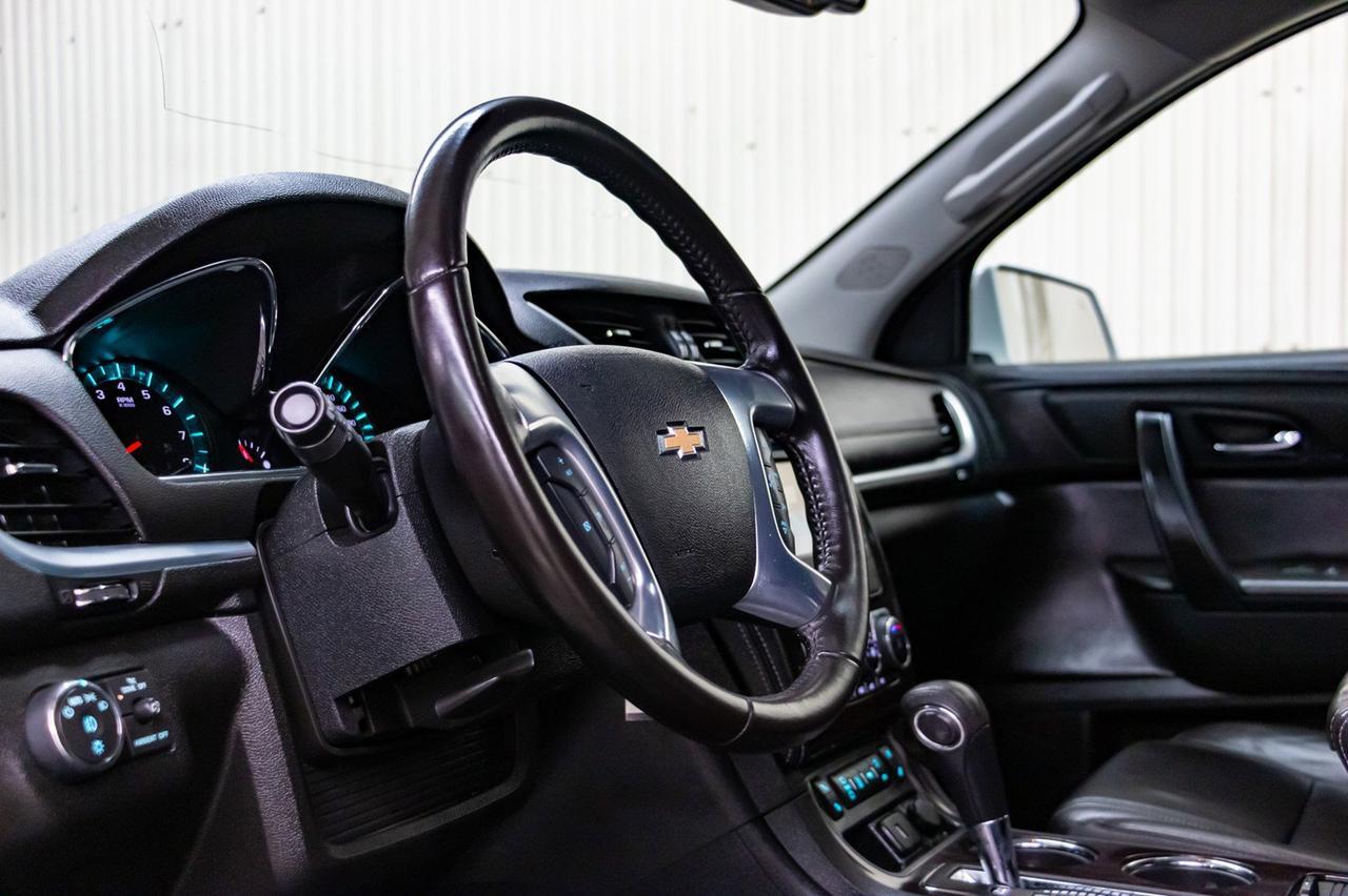 2016 Chevrolet Traverse AWD 2LT Leather Roof Nav Red Deer AB