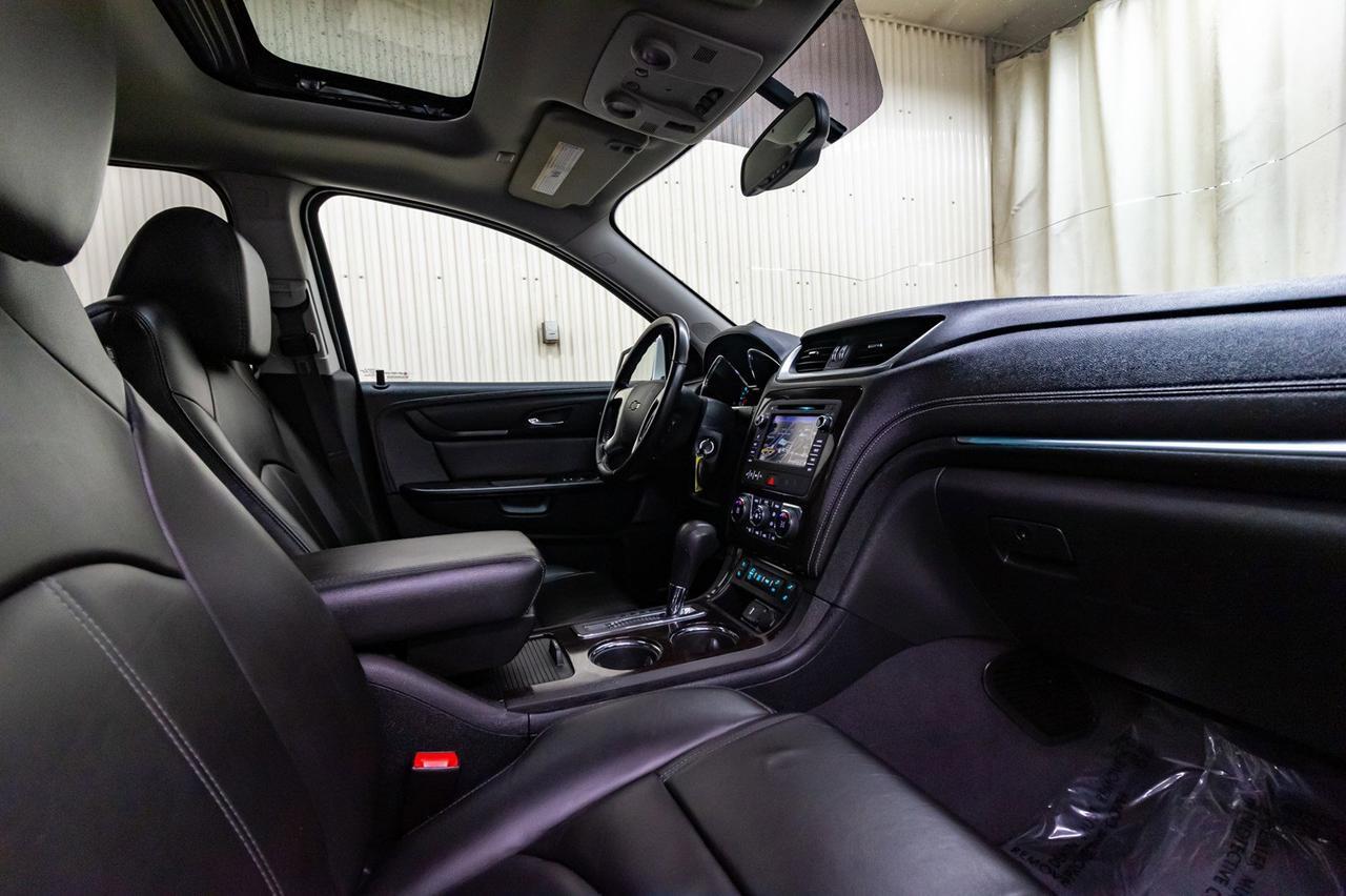2016 Chevrolet Traverse AWD 2LT Leather Roof Nav Red Deer AB